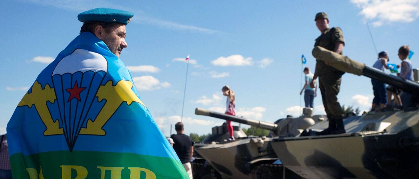 За небо! За ВДВ! Отмечаем День воздушно-десантных войск в Минске