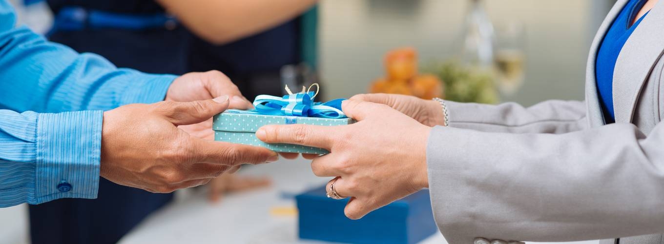 Подарочные сертификаты и Подарочные сертификаты для начальника на 23 февраля (День защитников Отечества )