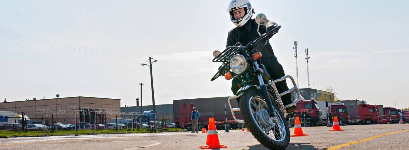 Обучение езде на мотоцикле — попробуйте себя в роли байкера