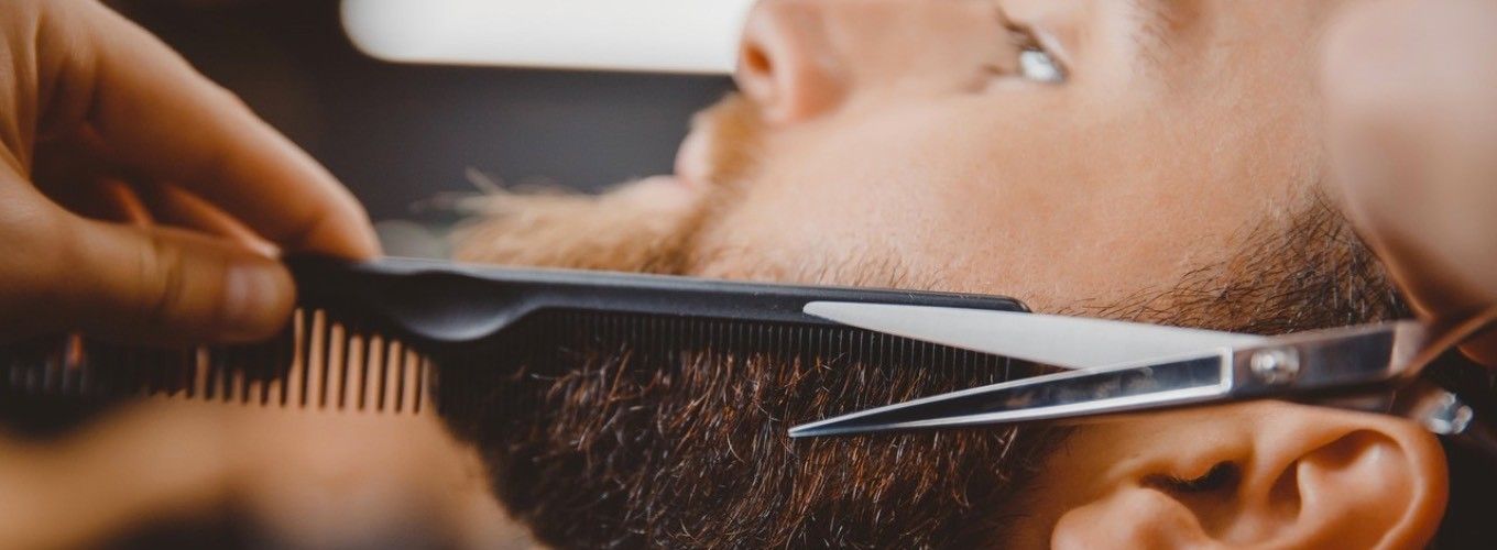Стрижка волос и оформление бороды для мужчин